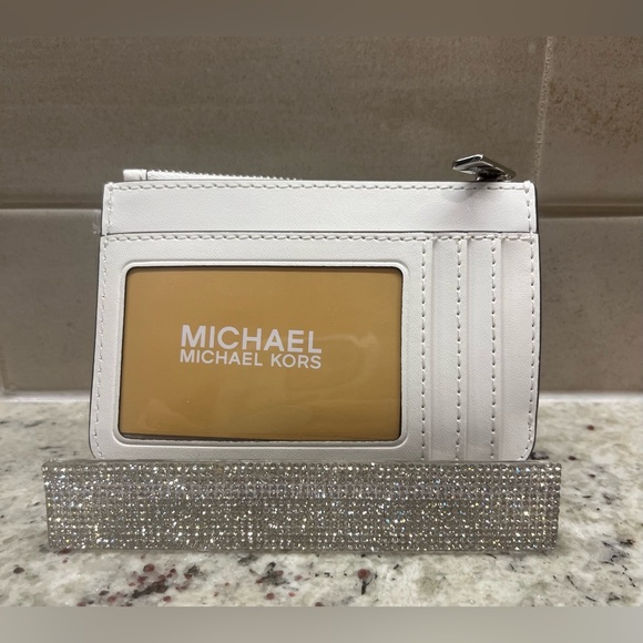 Michael Kors Jet Set Small Patent Coin Purse - Picture 3 of 4